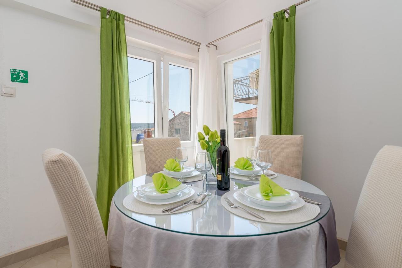 Apartment Roko Trogir Buitenkant foto