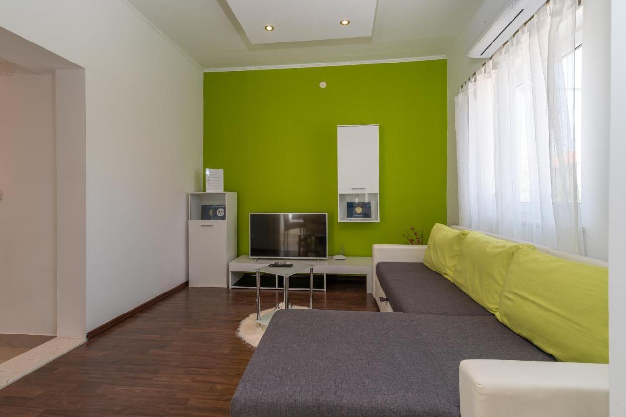 Apartment Roko Trogir Buitenkant foto