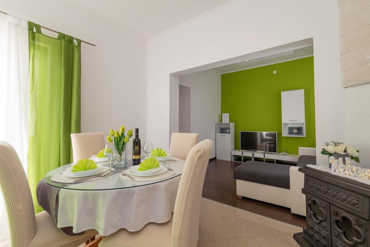 Apartment Roko Trogir Buitenkant foto