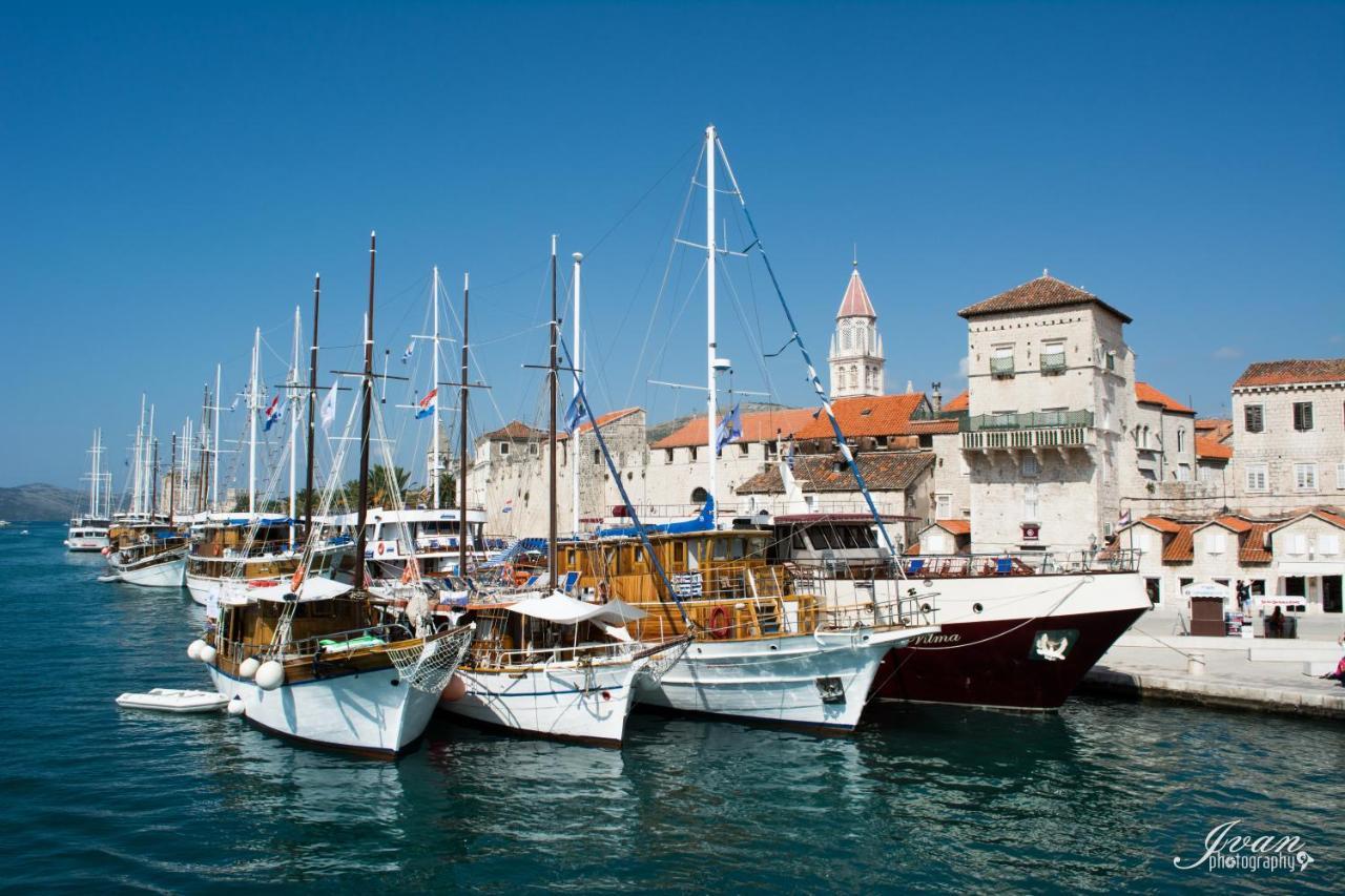Apartment Roko Trogir Buitenkant foto