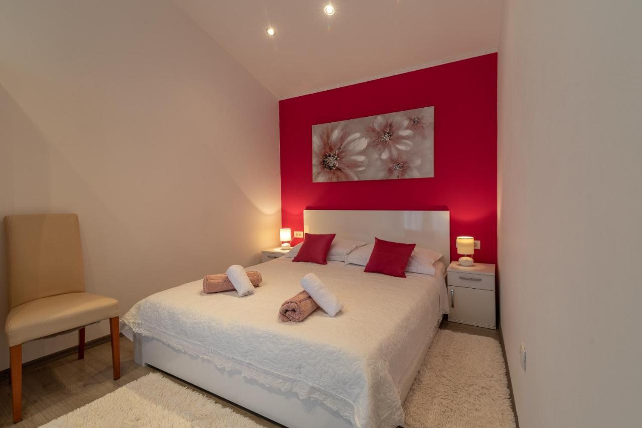 Apartment Roko Trogir Buitenkant foto