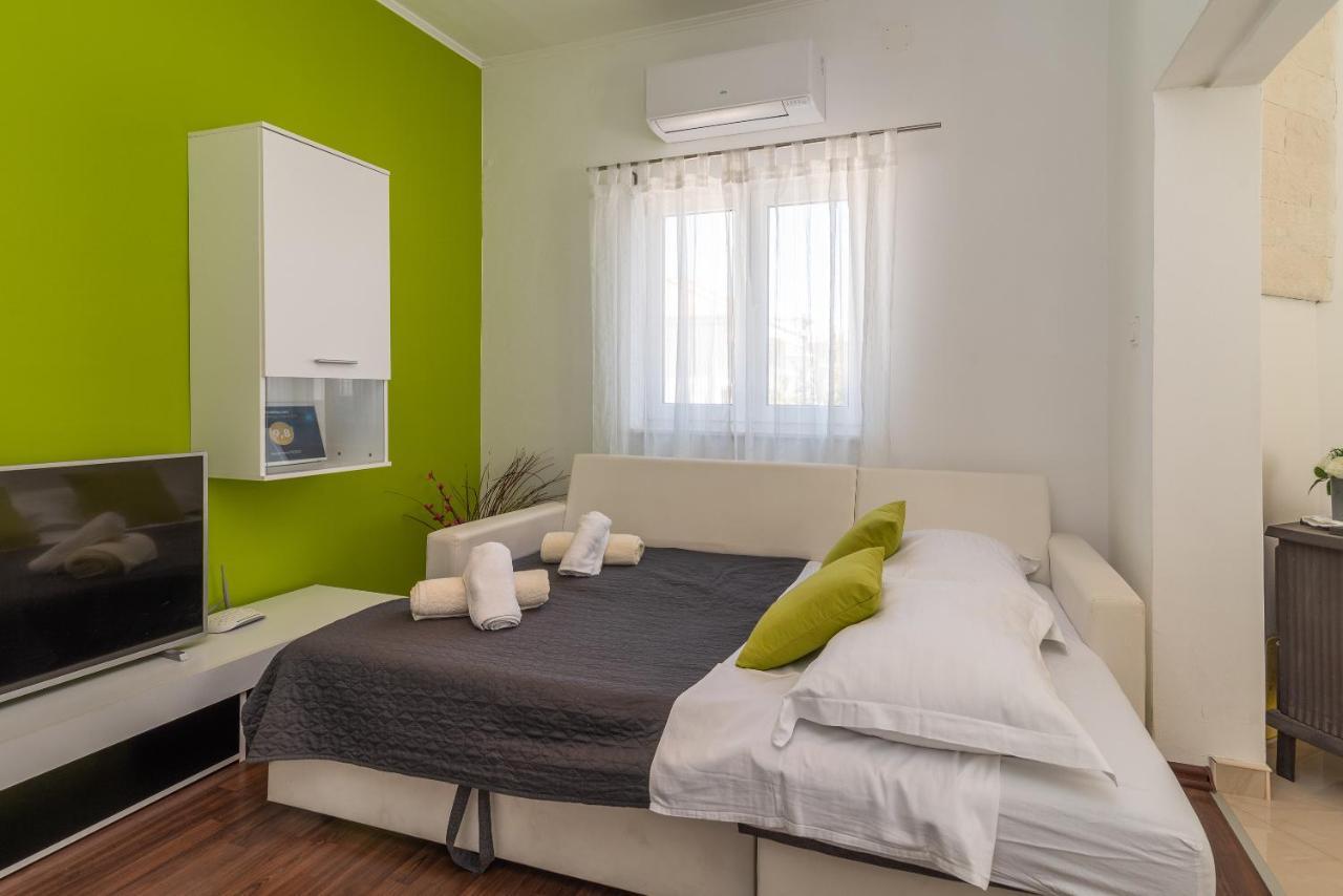 Apartment Roko Trogir Buitenkant foto