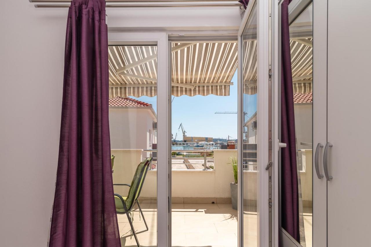 Apartment Roko Trogir Buitenkant foto