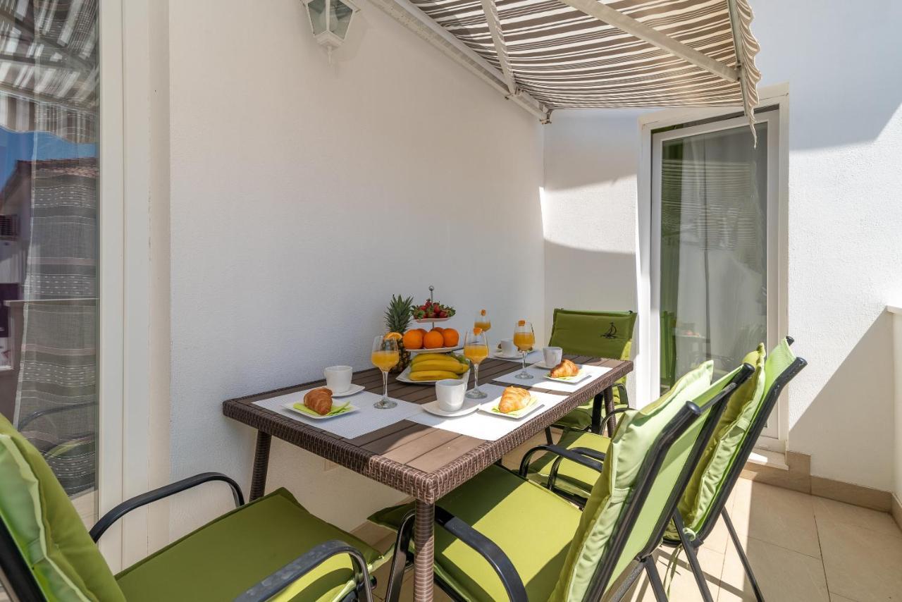 Apartment Roko Trogir Buitenkant foto