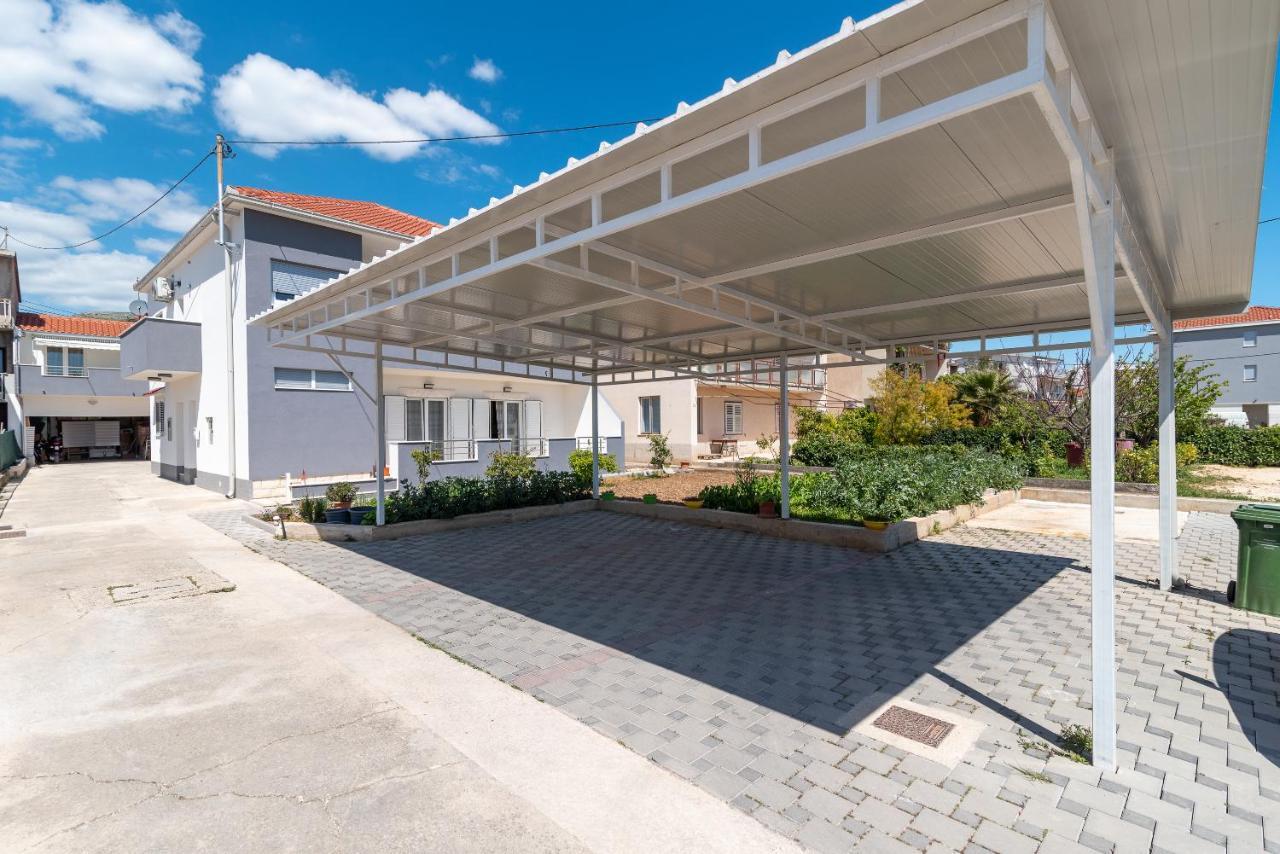 Apartment Roko Trogir Buitenkant foto
