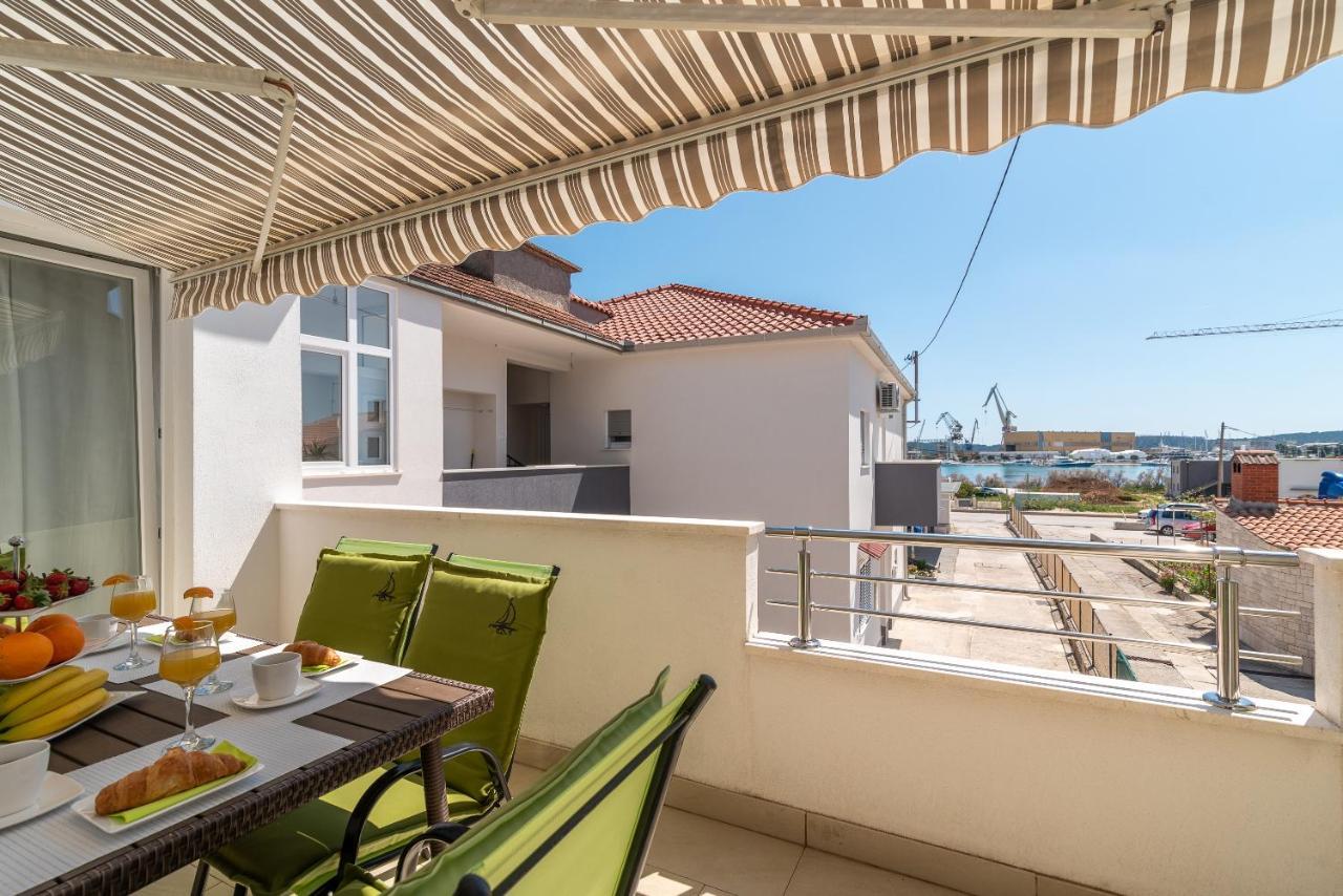 Apartment Roko Trogir Buitenkant foto